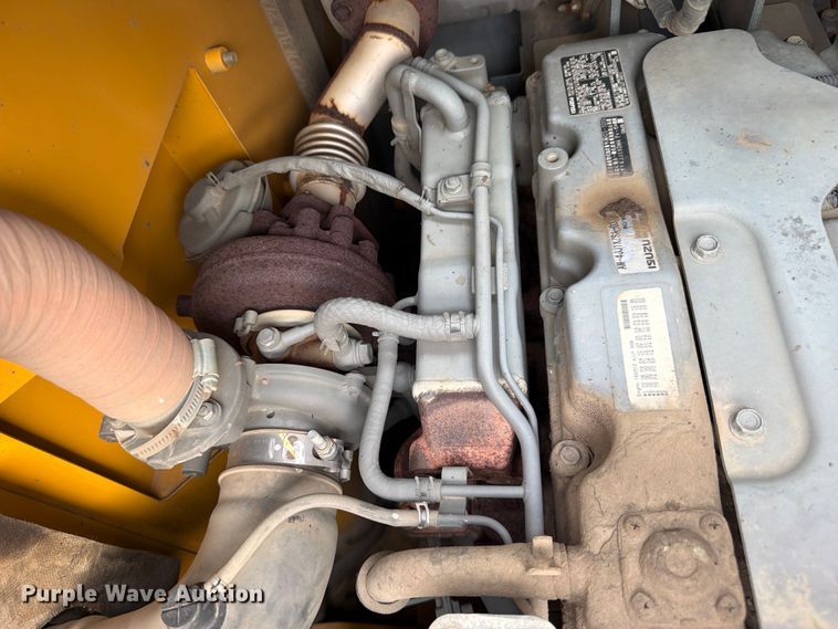 image for item OE9655 2014 John Deere 135G excavator