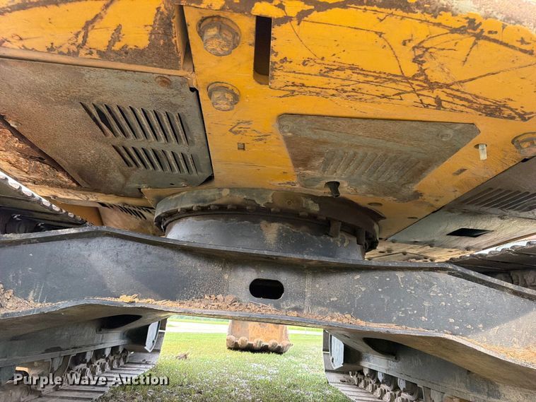 image for item OE9655 2014 John Deere 135G excavator