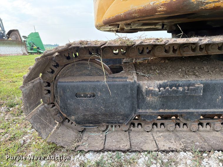 image for item OE9655 2014 John Deere 135G excavator