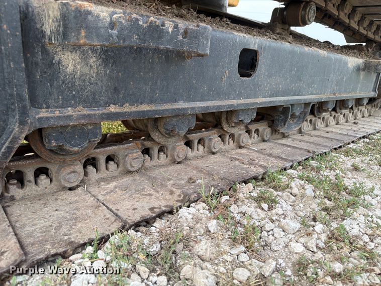 image for item OE9655 2014 John Deere 135G excavator