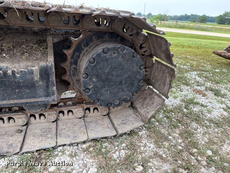 image for item OE9655 2014 John Deere 135G excavator