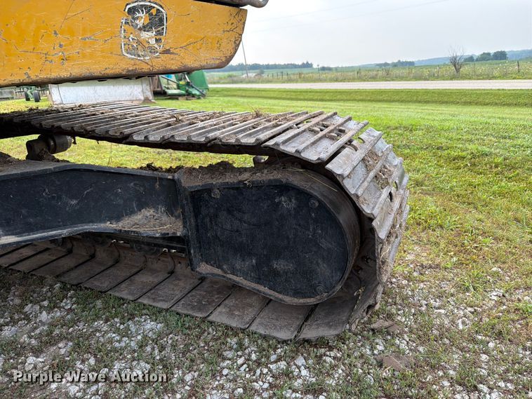 image for item OE9655 2014 John Deere 135G excavator