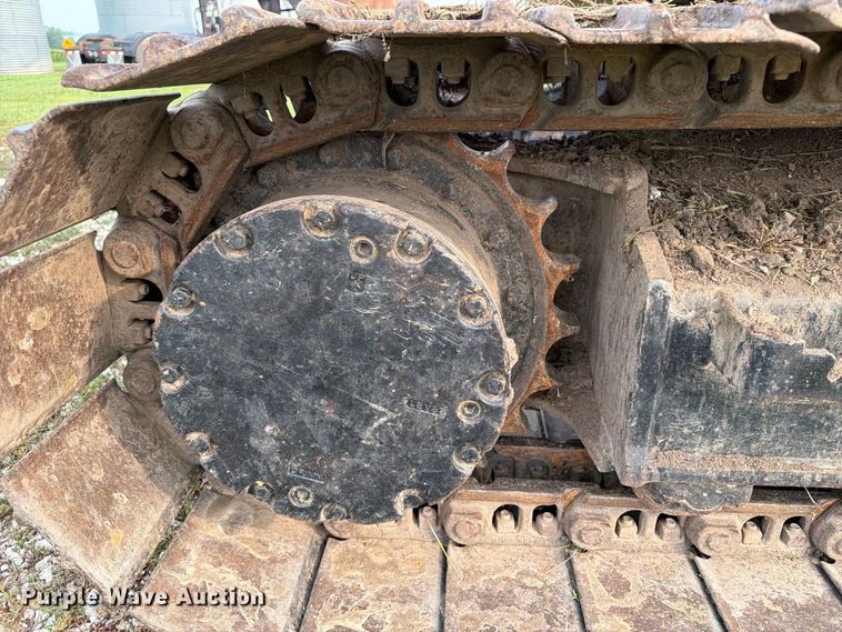image for item OE9655 2014 John Deere 135G excavator