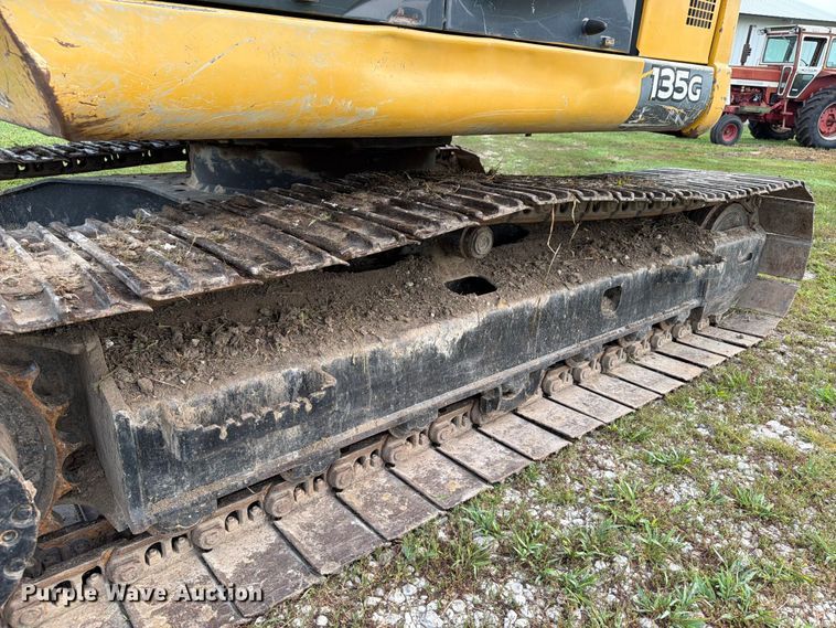 image for item OE9655 2014 John Deere 135G excavator