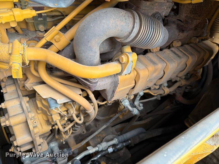image for item OE9658 2016 John Deere 850K WT dozer