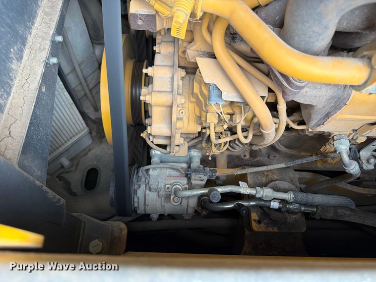 image for item OE9658 2016 John Deere 850K WT dozer