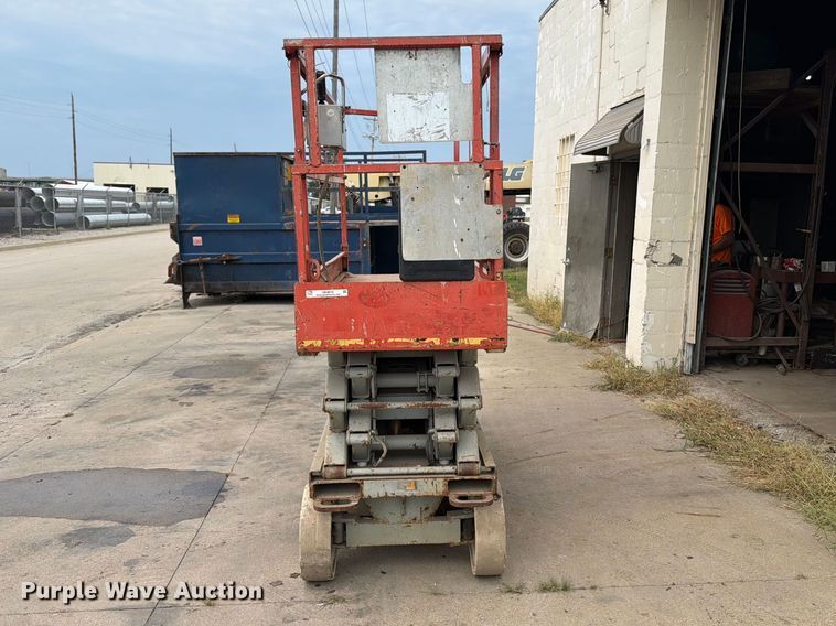 image for item OE9678 2012 Skyjack SJ 3226 scissor lift