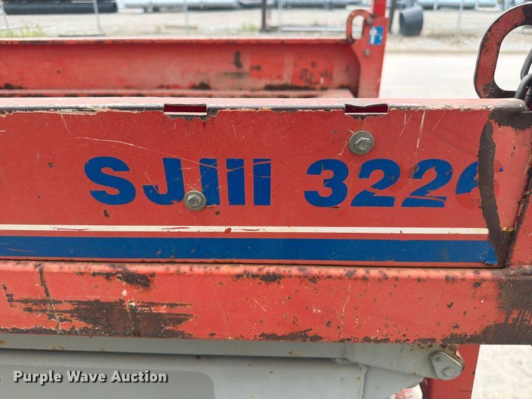 image for item OE9678 2012 Skyjack SJ 3226 scissor lift