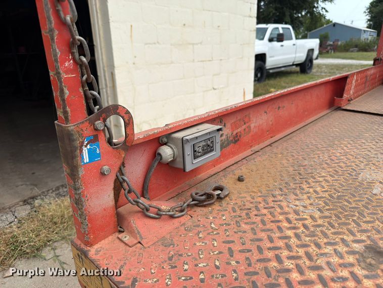 image for item OE9678 2012 Skyjack SJ 3226 scissor lift