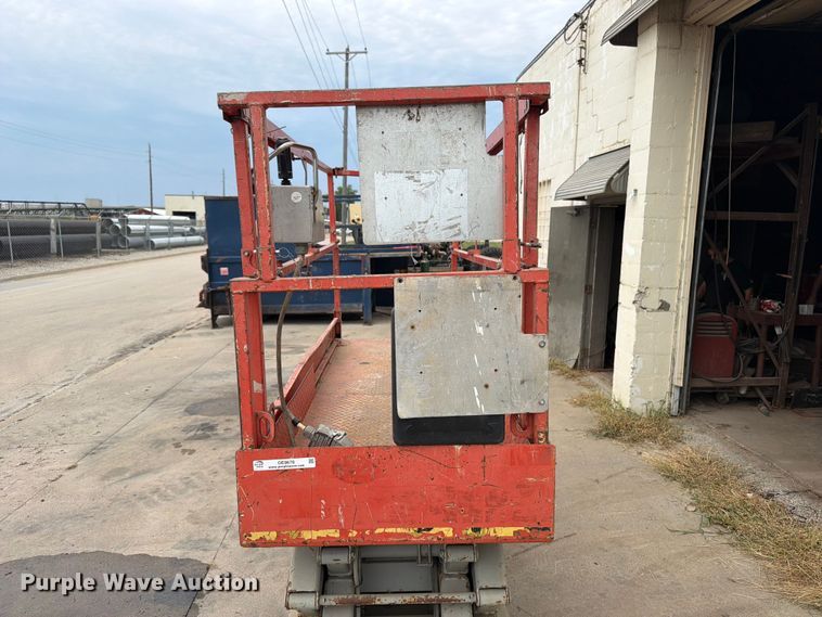 image for item OE9678 2012 Skyjack SJ 3226 scissor lift