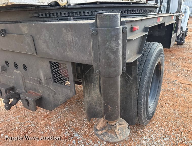 image for item YA1910 2001 Ford F750 Super Duty pressure digger truck