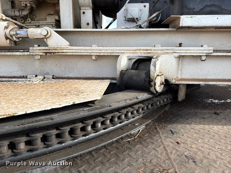 image for item YA1910 2001 Ford F750 Super Duty pressure digger truck