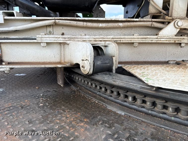 image for item YA1910 2001 Ford F750 Super Duty pressure digger truck