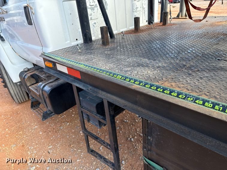 image for item YA1910 2001 Ford F750 Super Duty pressure digger truck