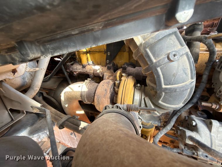 image for item YA1910 2001 Ford F750 Super Duty pressure digger truck