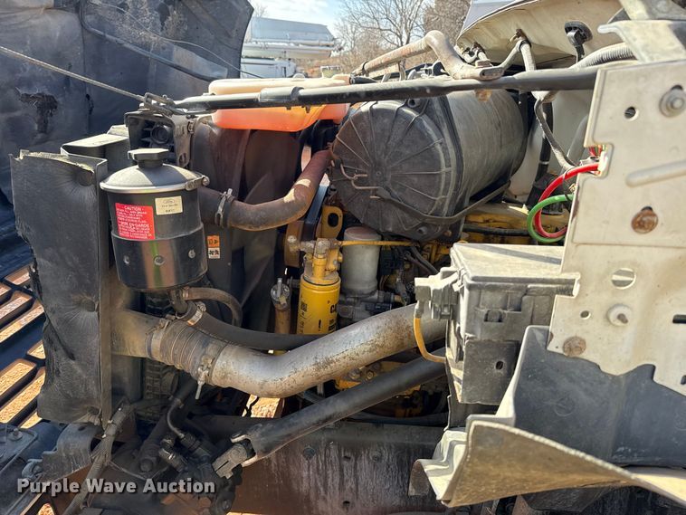 image for item YA1910 2001 Ford F750 Super Duty pressure digger truck