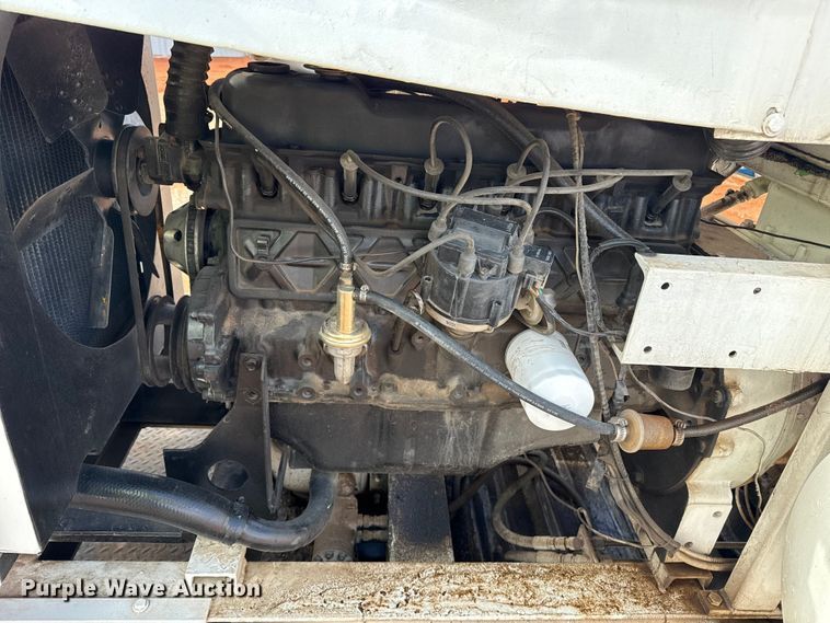 image for item YA1910 2001 Ford F750 Super Duty pressure digger truck