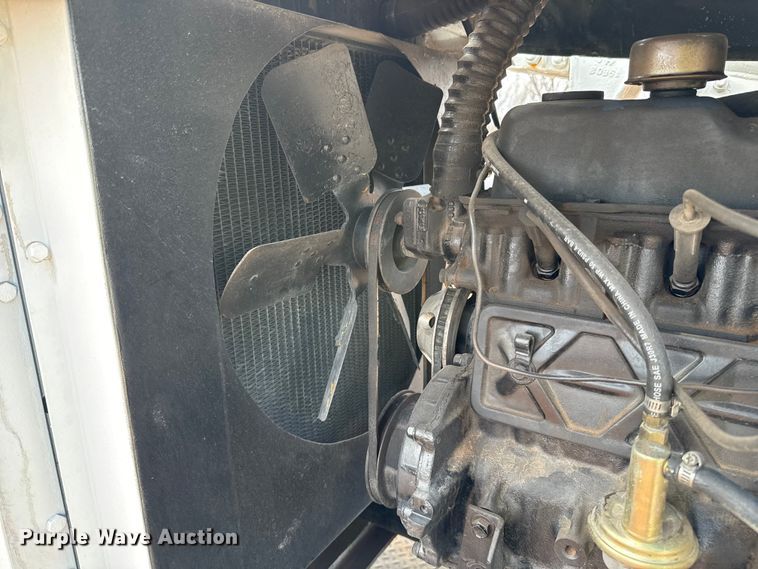 image for item YA1910 2001 Ford F750 Super Duty pressure digger truck