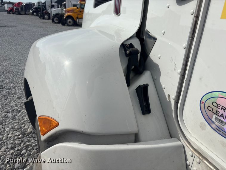 image for item YA2868 2021 Kenworth T370 utility / service truck
