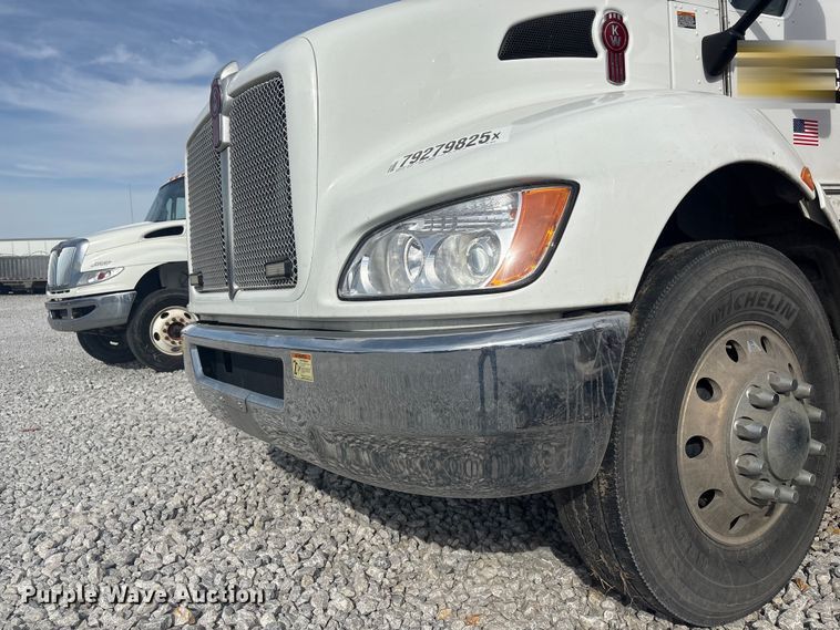image for item YA2868 2021 Kenworth T370 utility / service truck
