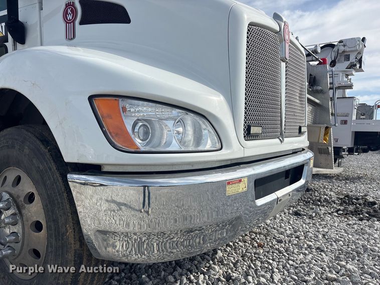 image for item YA2868 2021 Kenworth T370 utility / service truck