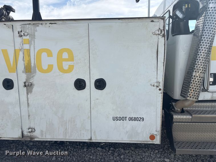 image for item YA2868 2021 Kenworth T370 utility / service truck