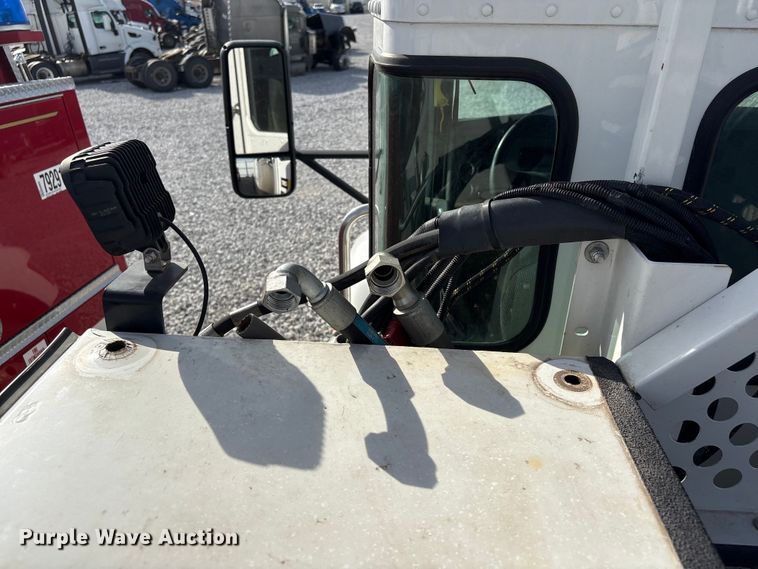 image for item YA2868 2021 Kenworth T370 utility / service truck