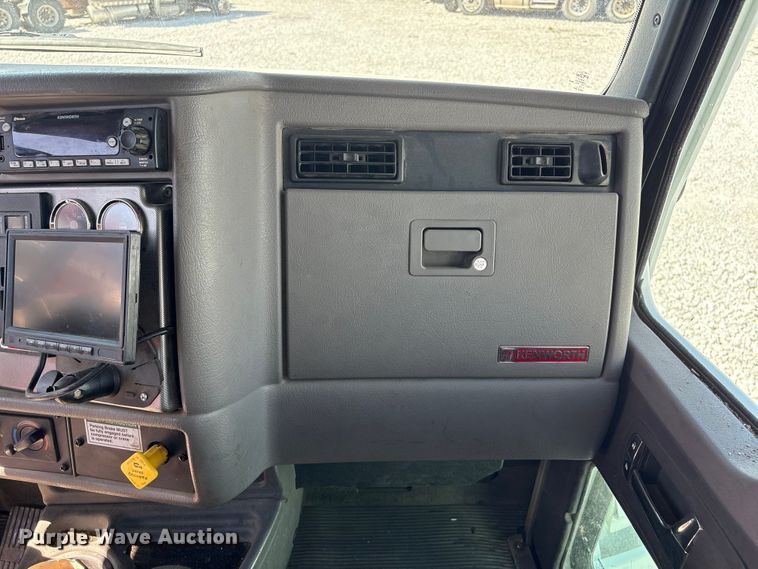 image for item YA2868 2021 Kenworth T370 utility / service truck