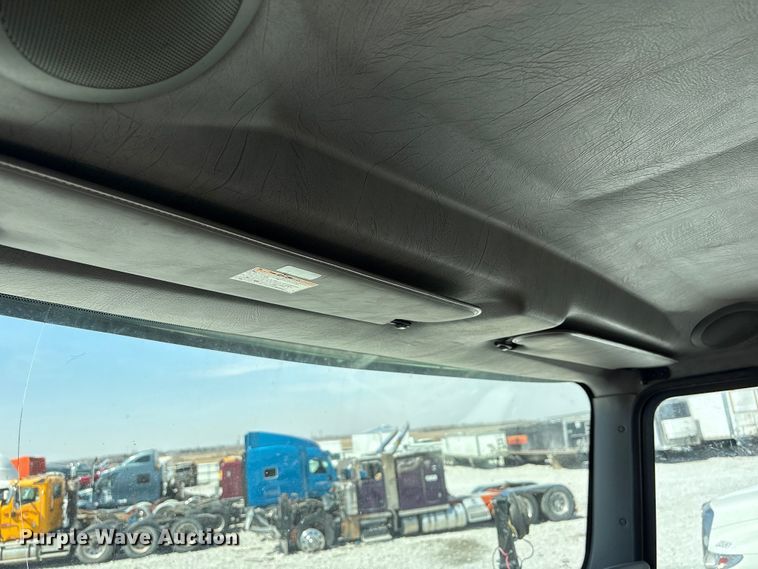 image for item YA2868 2021 Kenworth T370 utility / service truck