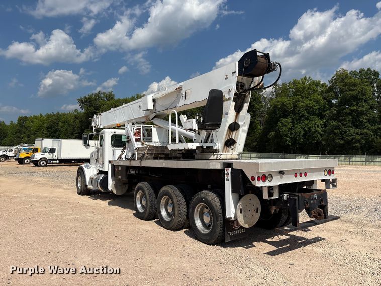 image for item YA2874 2012 Peterbilt 365 crane truck