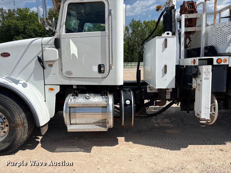 image for item YA2874 2012 Peterbilt 365 crane truck
