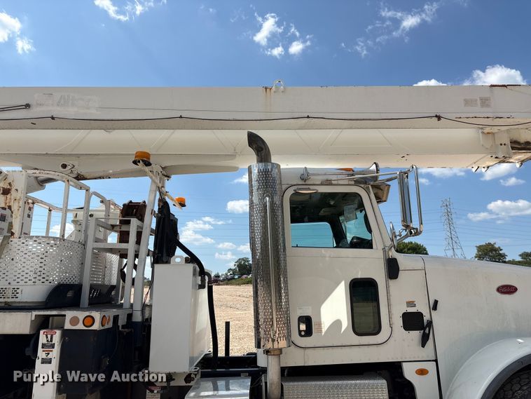 image for item YA2874 2012 Peterbilt 365 crane truck
