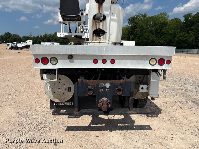 image for item YA2874 2012 Peterbilt 365 crane truck