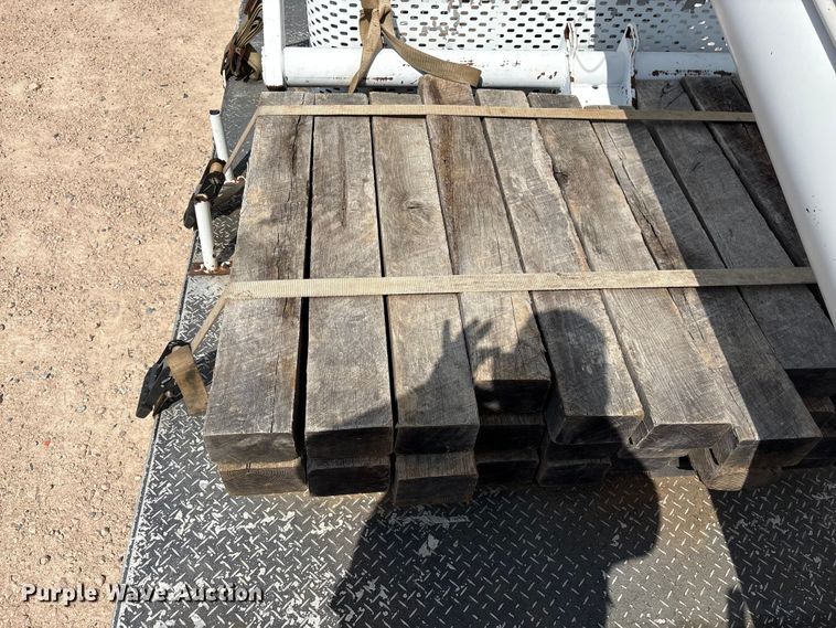 image for item YA2874 2012 Peterbilt 365 crane truck