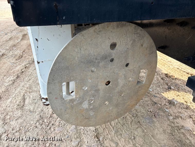 image for item YA2874 2012 Peterbilt 365 crane truck