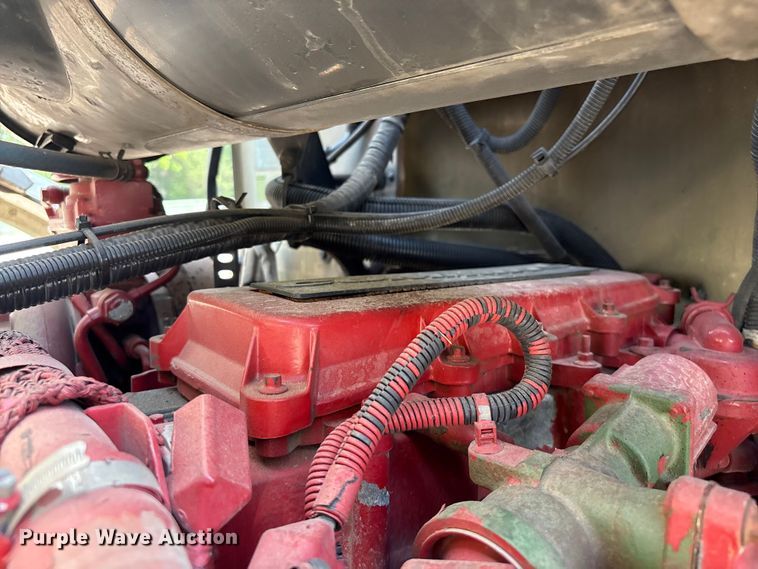 image for item YA2874 2012 Peterbilt 365 crane truck