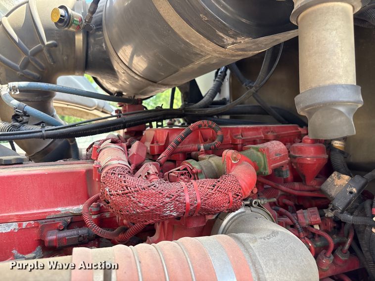 image for item YA2874 2012 Peterbilt 365 crane truck