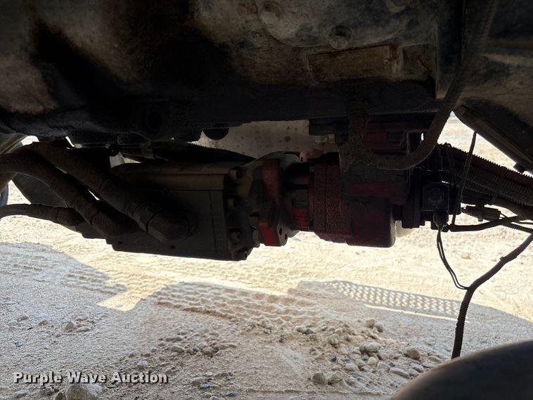 image for item YA2874 2012 Peterbilt 365 crane truck