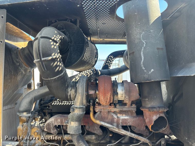 image for item YA2876 2004 John Deere 670CH motor grader