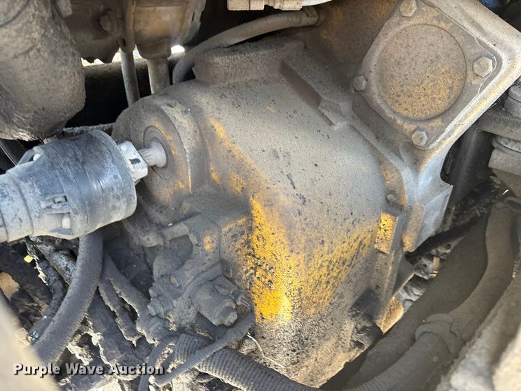 image for item YA2876 2004 John Deere 670CH motor grader