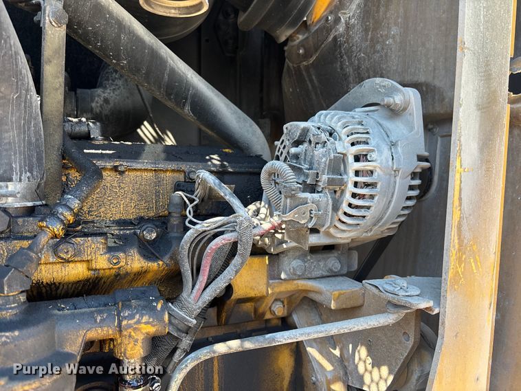 image for item YA2876 2004 John Deere 670CH motor grader