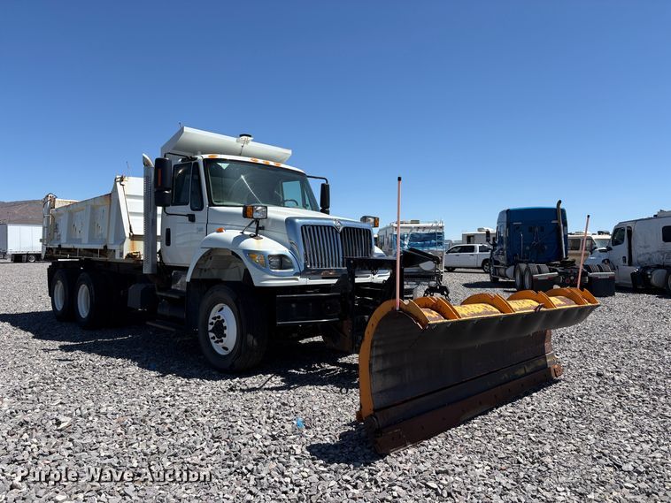 image for item YA2890 2007 International 7600 dump truck