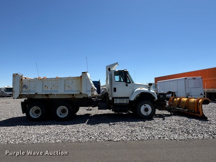 image for item YA2890 2007 International 7600 dump truck