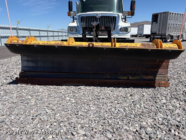 image for item YA2890 2007 International 7600 dump truck