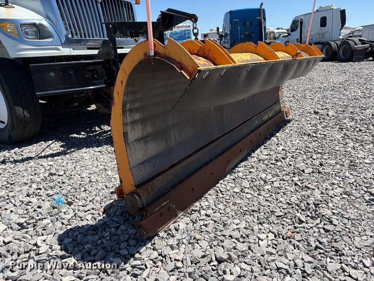 image for item YA2890 2007 International 7600 dump truck