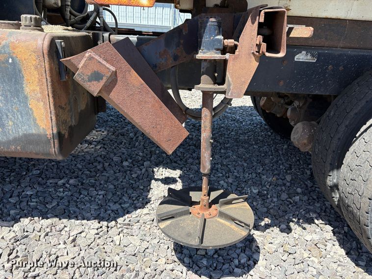 image for item YA2890 2007 International 7600 dump truck