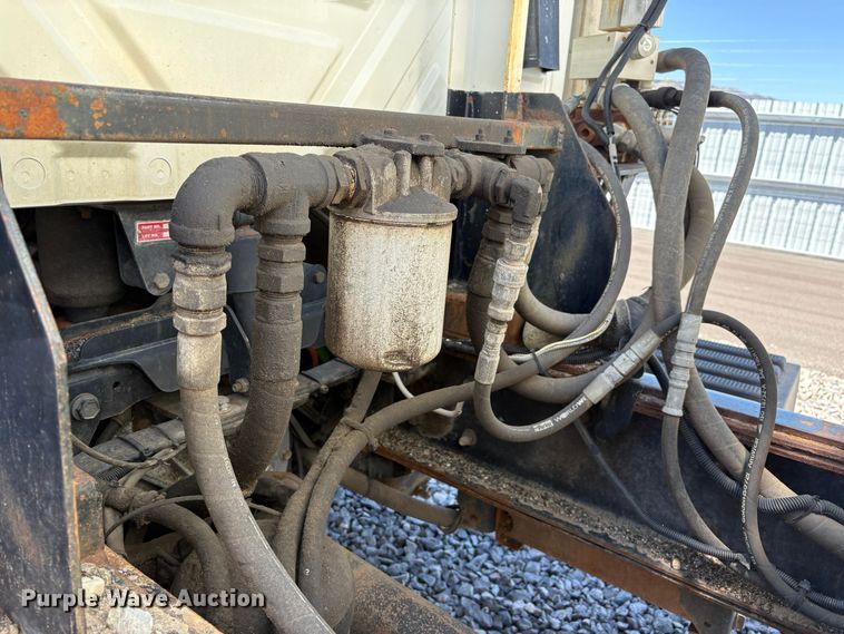 image for item YA2890 2007 International 7600 dump truck