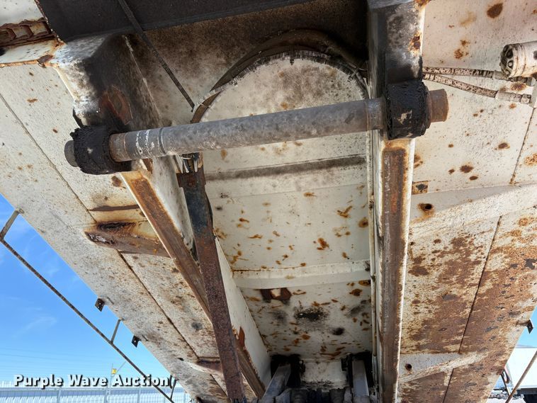 image for item YA2890 2007 International 7600 dump truck