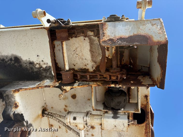image for item YA2890 2007 International 7600 dump truck