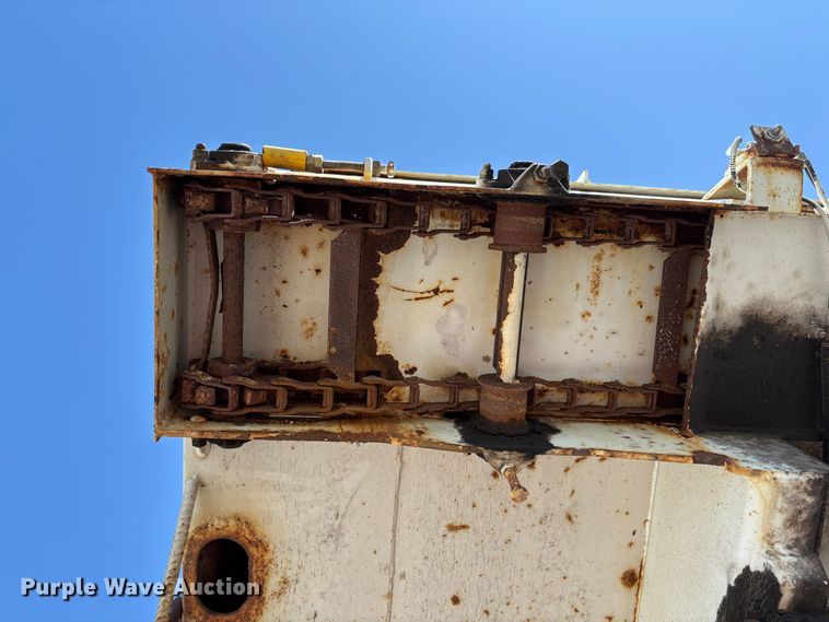 image for item YA2890 2007 International 7600 dump truck